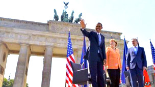 Obama durante su discurso en las puertas de Brandenburgo